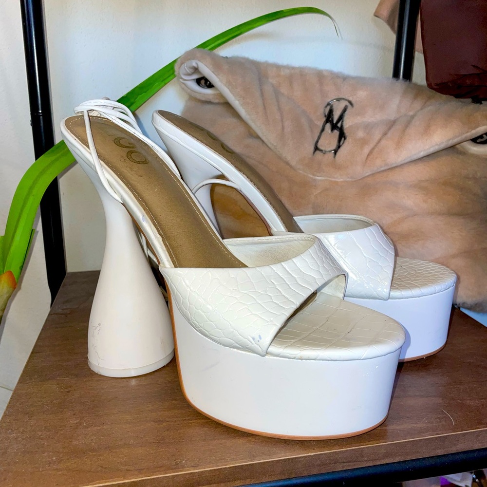 Ego peep toe platform heels WHITE